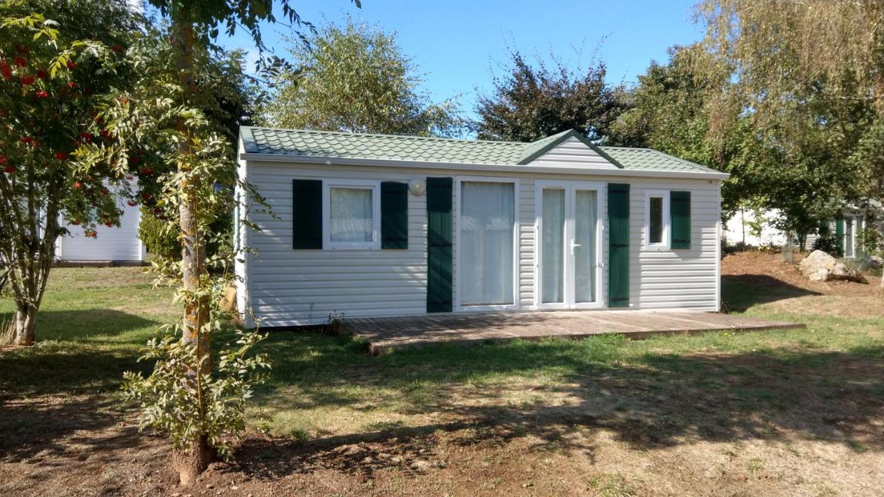 ホテル Camping Le Caussanel Canet-de-Salars エクステリア 写真