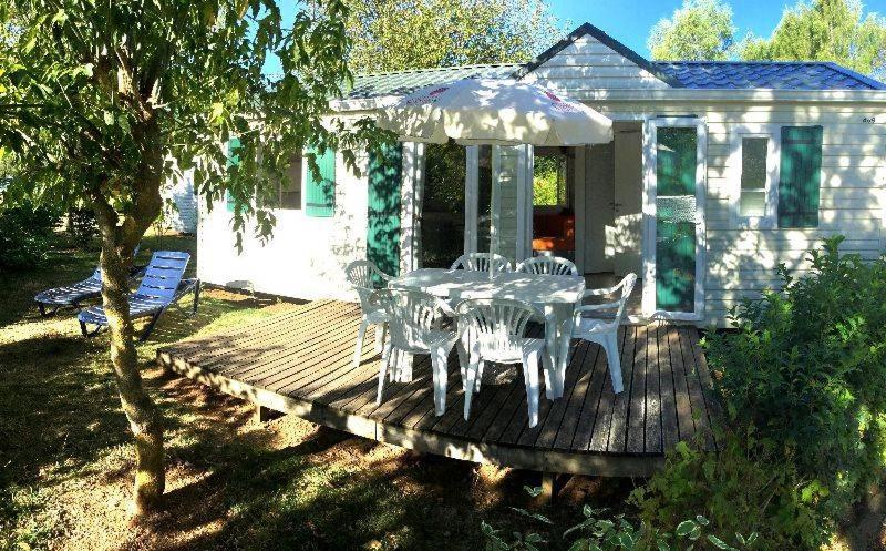ホテル Camping Le Caussanel Canet-de-Salars エクステリア 写真